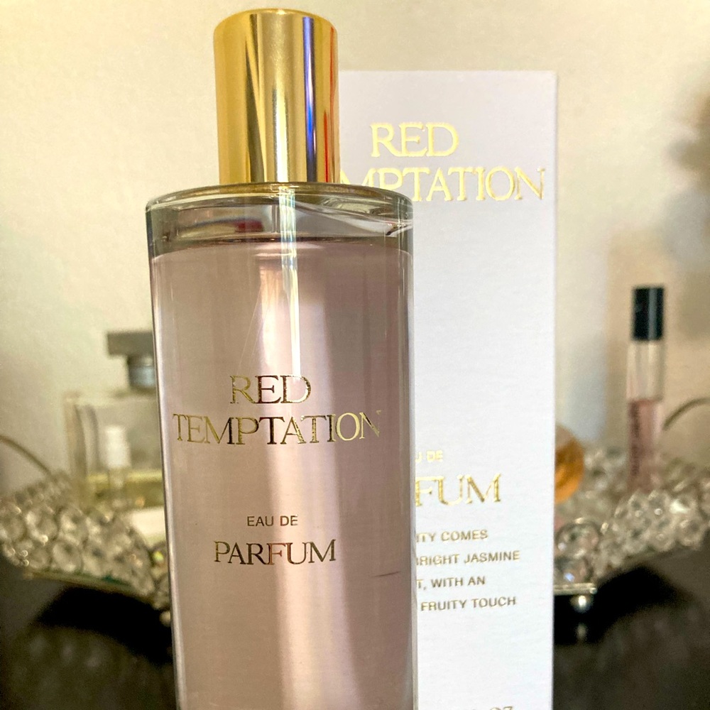Red Temptation perfume by Zara